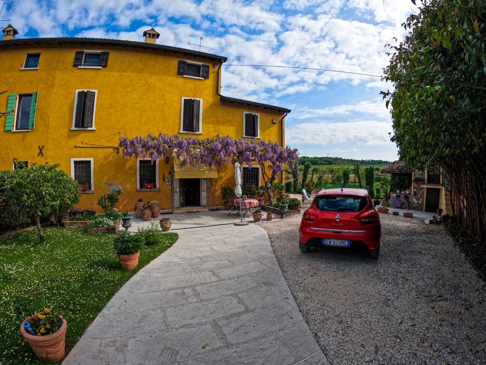 B&B Casacasina Монцамбано Экстерьер фото